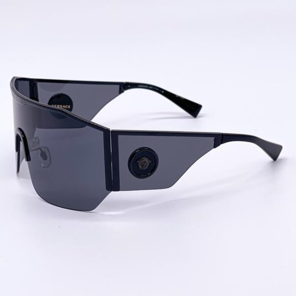 🔥 NEW VESACE WOMEN'S BLACK SHIELD SUNGLASSES - Picture 8 of 9